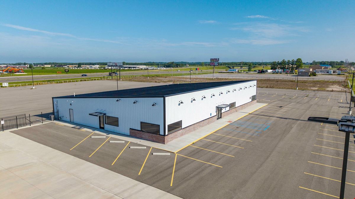 9,600 SF Retail/Office Building Off I-55