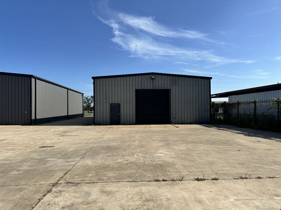 3,200 SF Warehouse with Yard