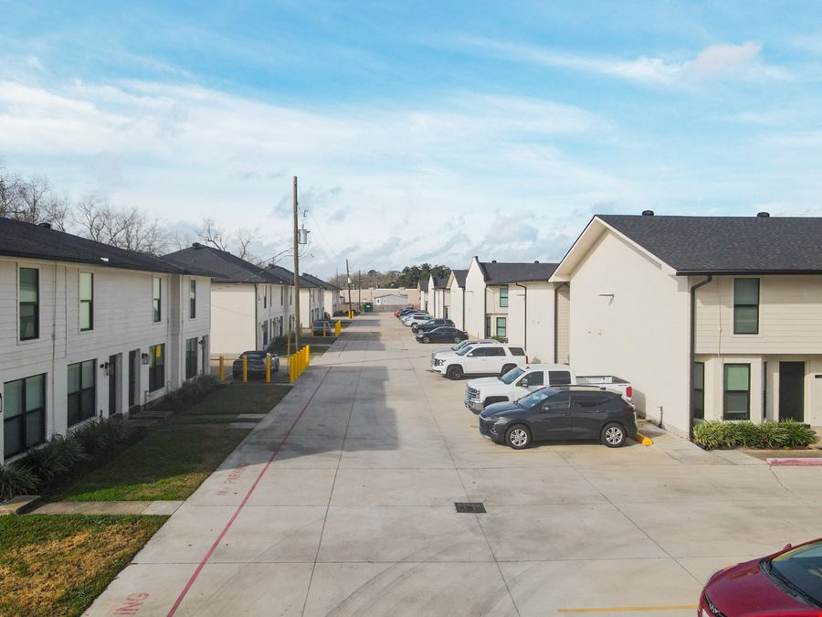 Fully Renovated 48-Unit Townhome-Style Multifamily Community