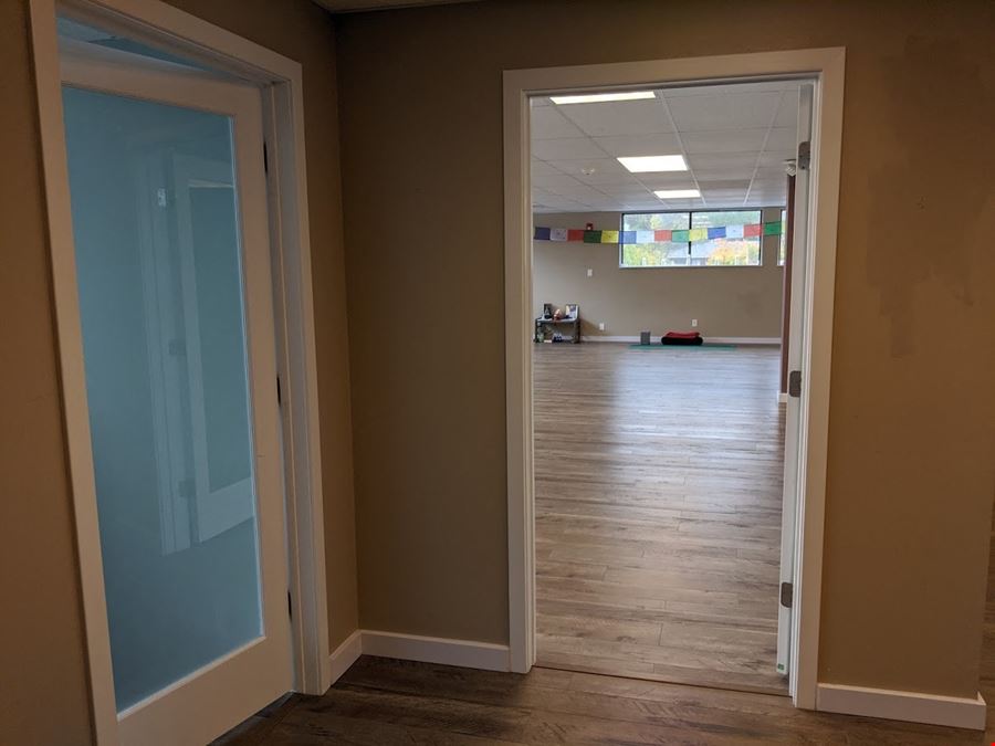 Monona Dr. 2nd Floor studio