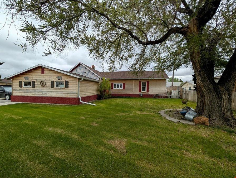 327 2nd Ave W