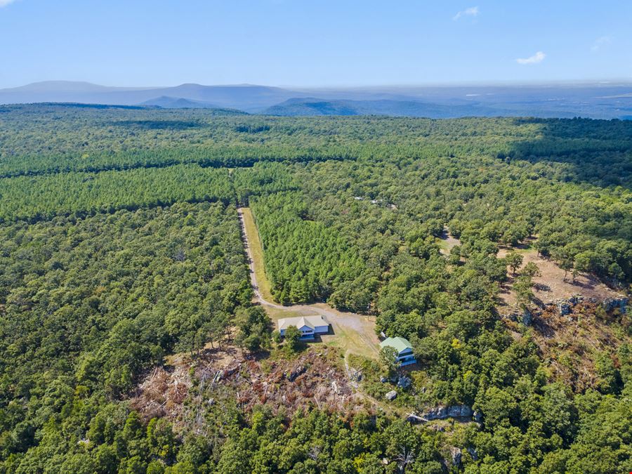 Spring Mountain Trophy Lodge & Cabin