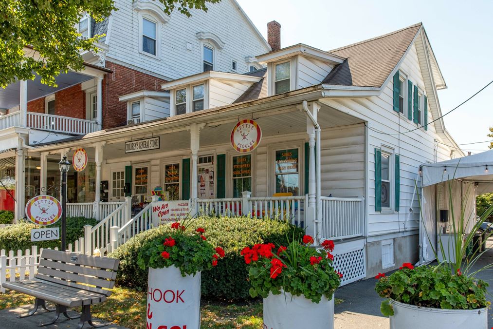 A Rare Commercial Offering in Vibrant Red Hook