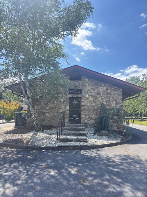 Retail Building Available in Downtown Black Mountain