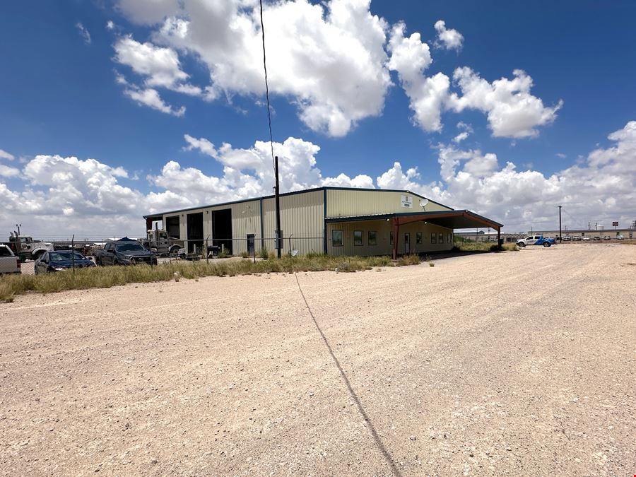Industrial Facility w/Wash-Bay & Housing