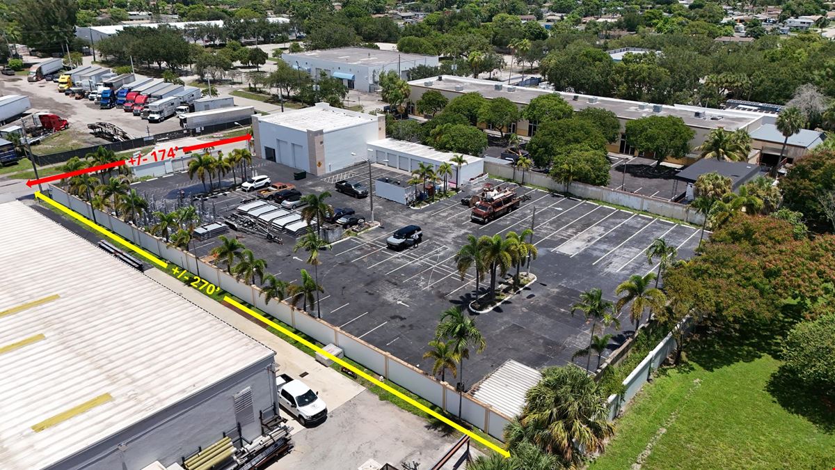 5,543 SF Office Warehouse Building with Yard