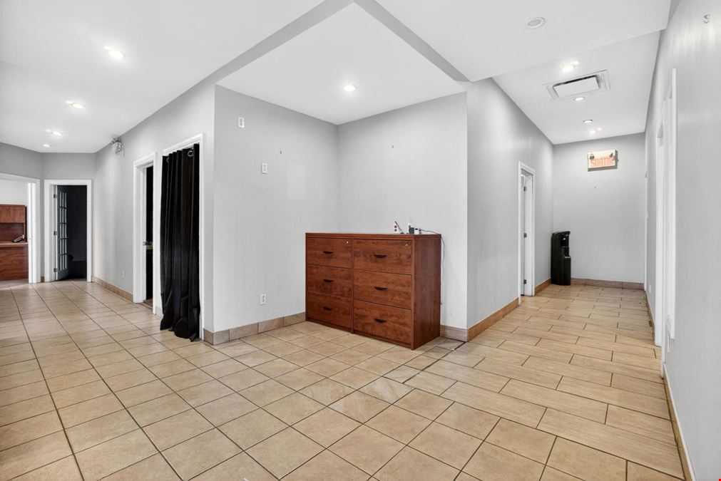 2082 avenue Chartier