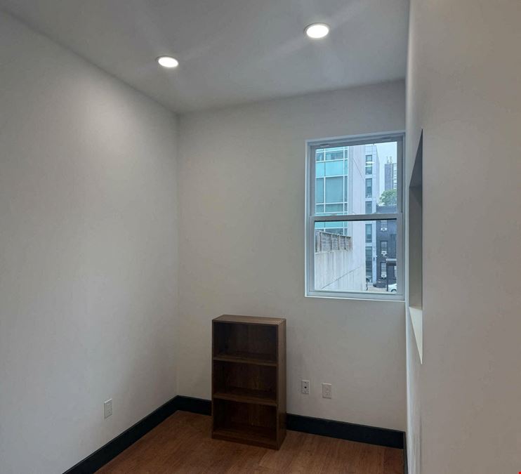 150 SF | 108 Emerson Place | Small Renovated Office Suites for Lease