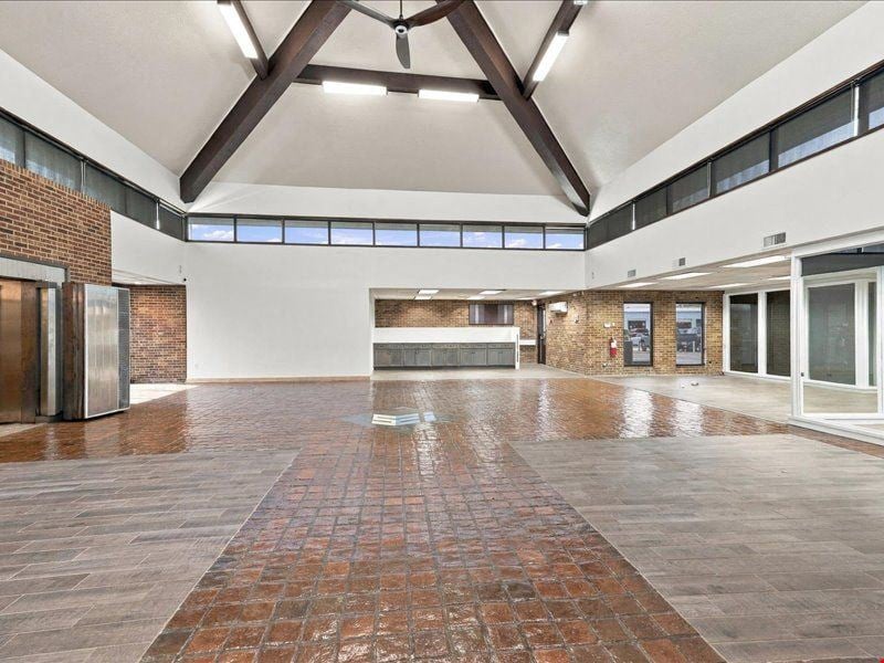 800 W. Morris Blvd