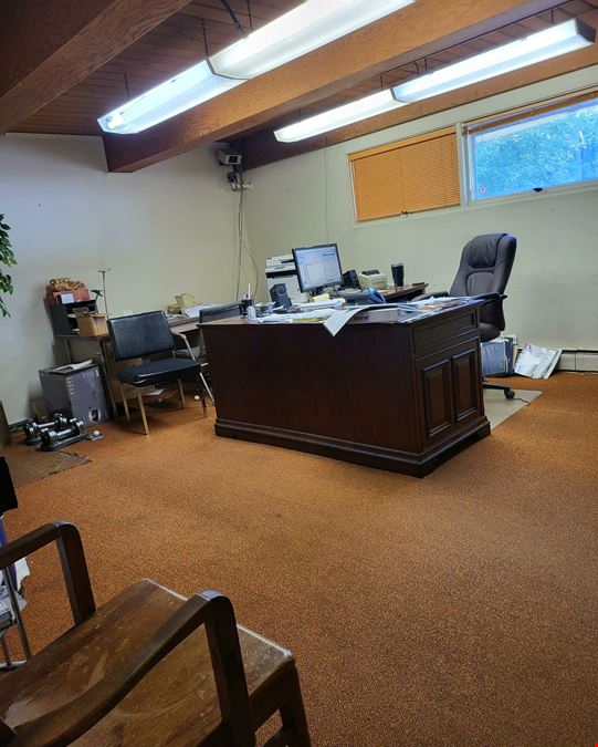 3,044+/- SF Office/Retail Building