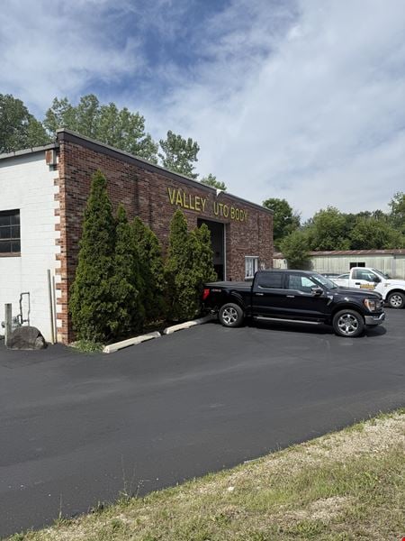 Preview of Retail space for Sale at 1025 W Algonquin Rd
