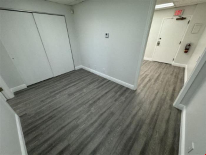 589 SF Suite 204 Professional and Medical Office Space