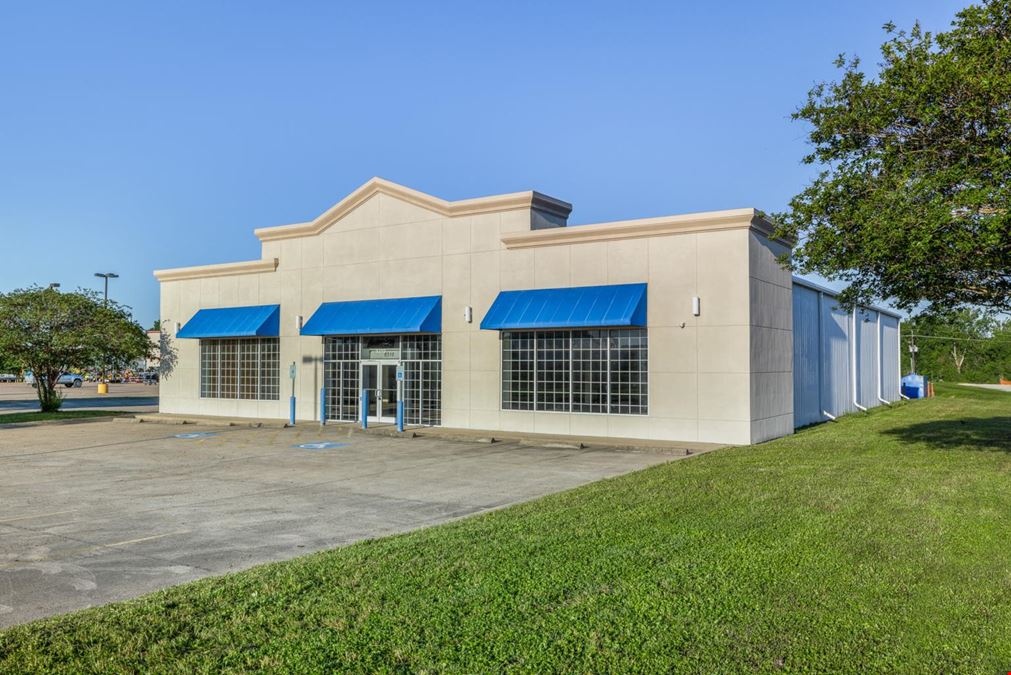 9310 Highway 6 Loop
