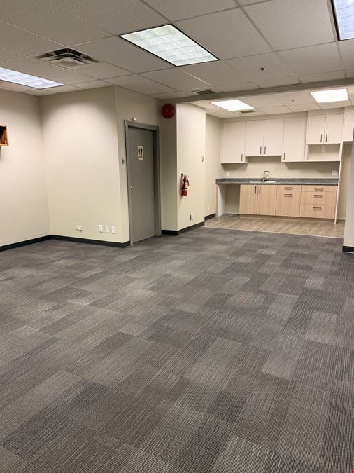 852 Fort Street (305)