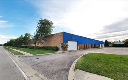 Preview of commercial space at 1700-1710 Butterfield Road