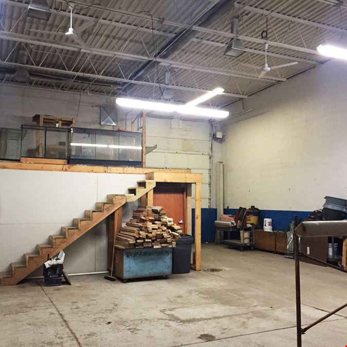 964 E 10 Mile Rd