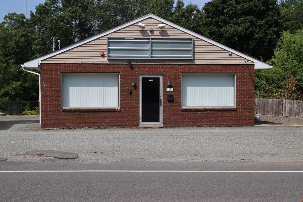 2,700SF Freestanding Commercial Building - NNN Lease
