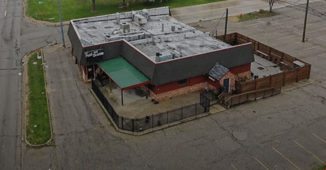 1090 Rochester Rd