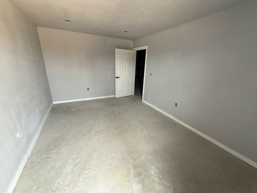 3782 FM 725 Office Warehouse