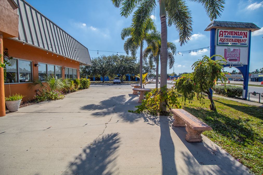 Free Standing Restaurant on High-Traffic US41 in North Fort Myers
