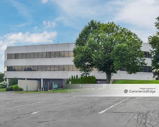 Preview of Office space for Rent at 2929 Express Dr North