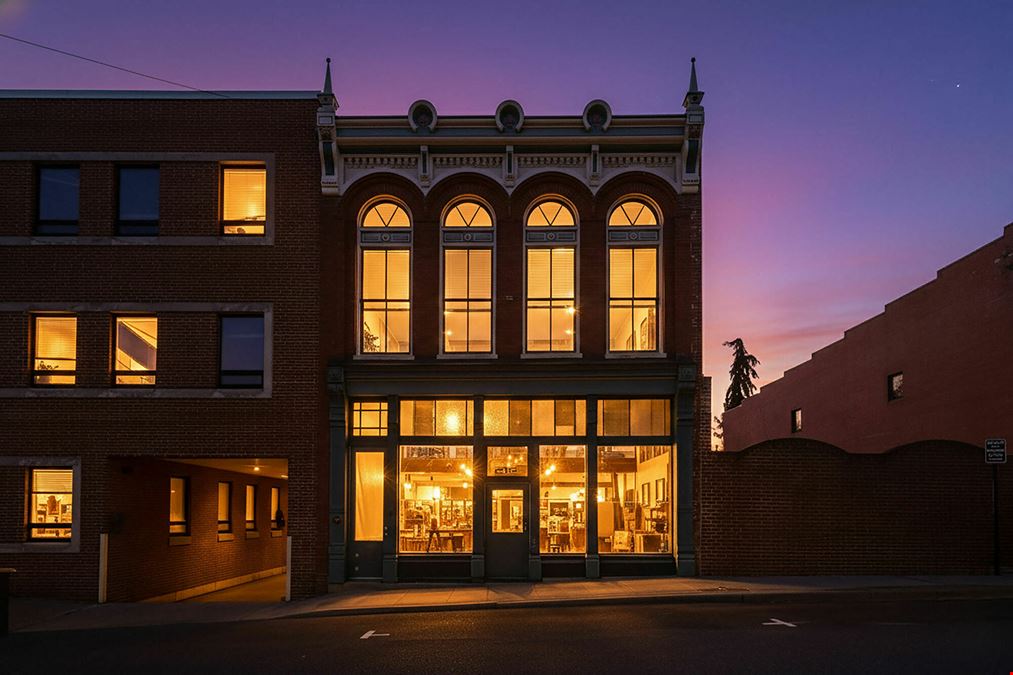 FLEXIBLE MIXED-USE BUILDING IN HISTORIC DOWNTOWN STAUNTON