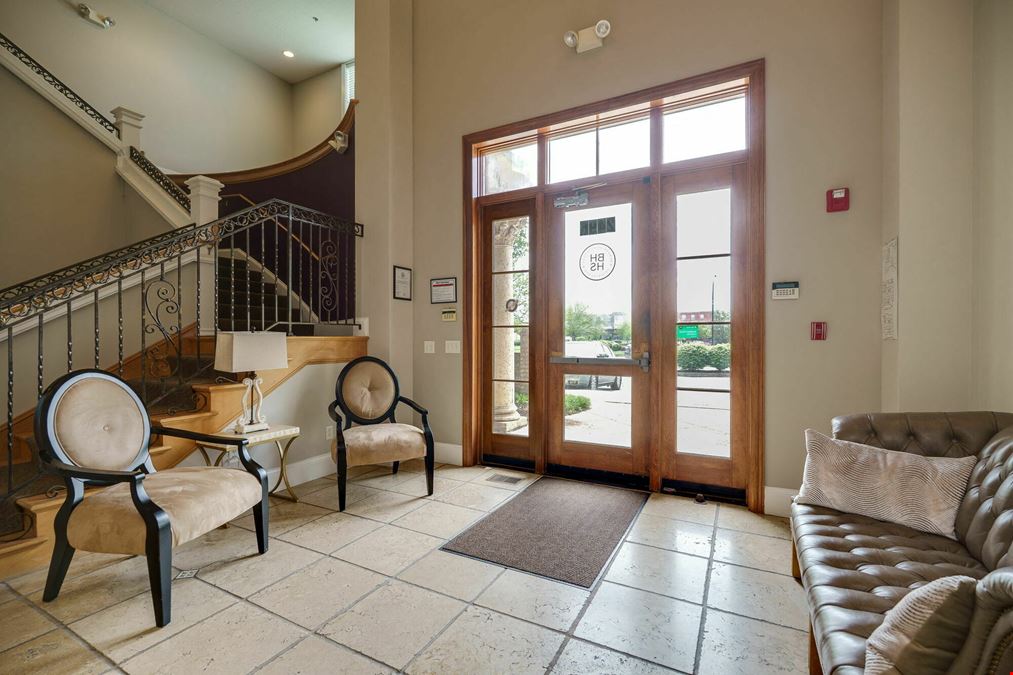 2496 Commons
