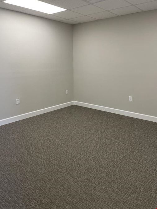 28111 S Firethorne