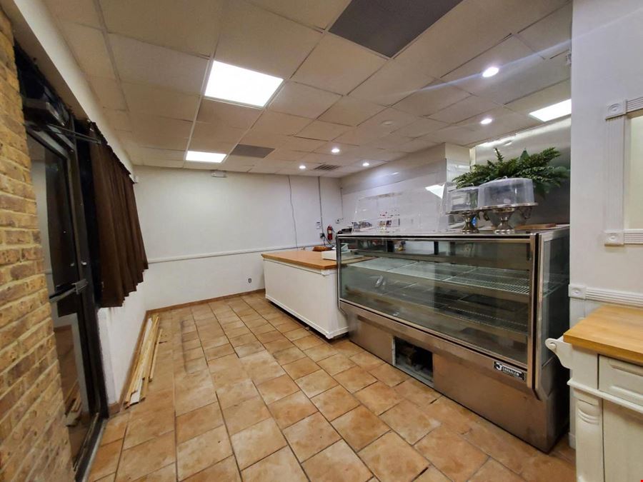 2 Unit Retail with Commercial Kitchen For Sale