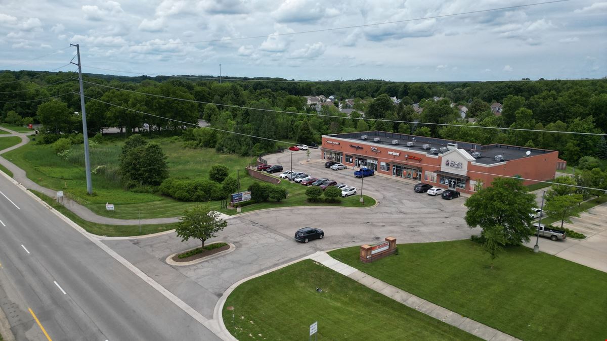 Hartland Pointe Plaza