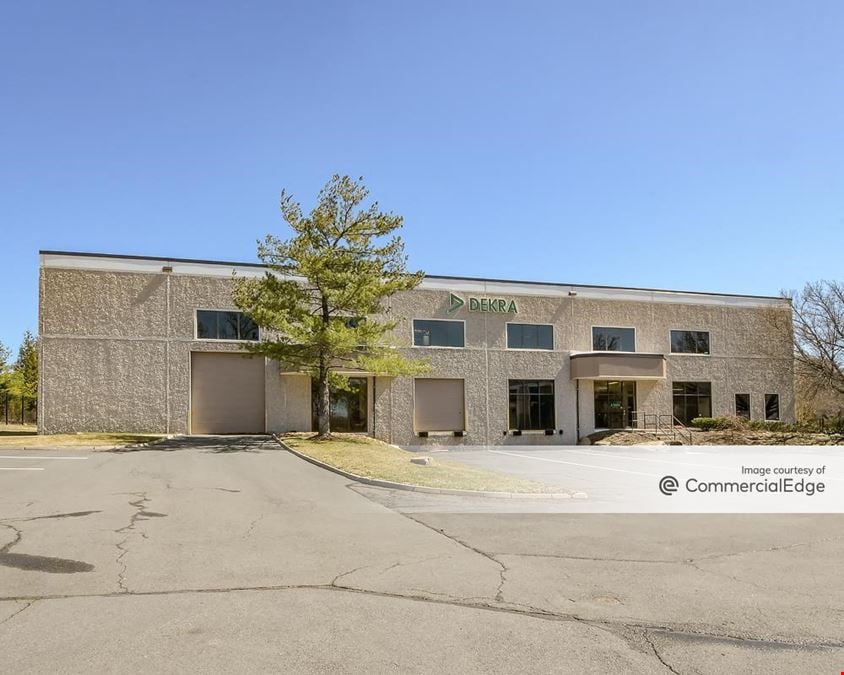 Sterling Park Business Center - 405 Glenn Drive