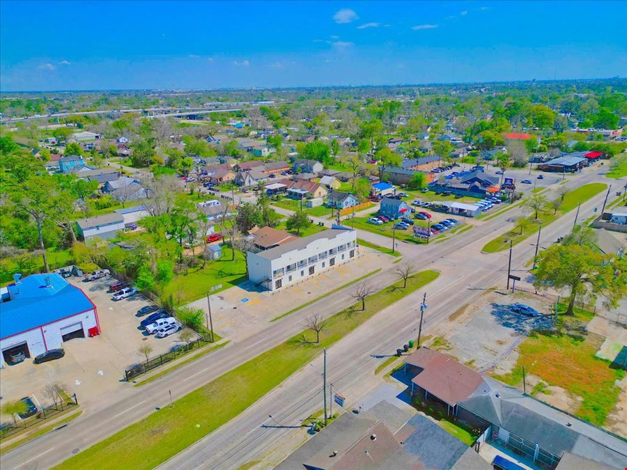 7704 Irvington