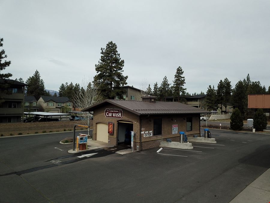 1045 W Rail Way