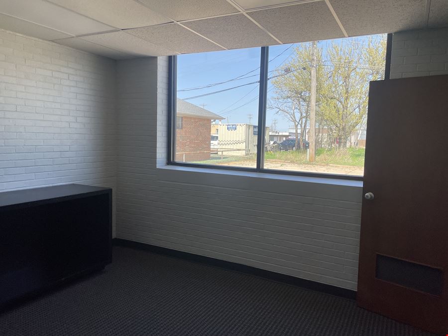 Office/Retail Building For Lease
