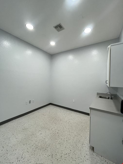 907 N Central Ave