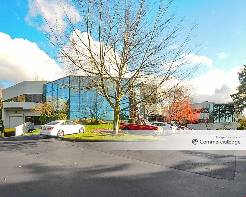 Overlake 520 East