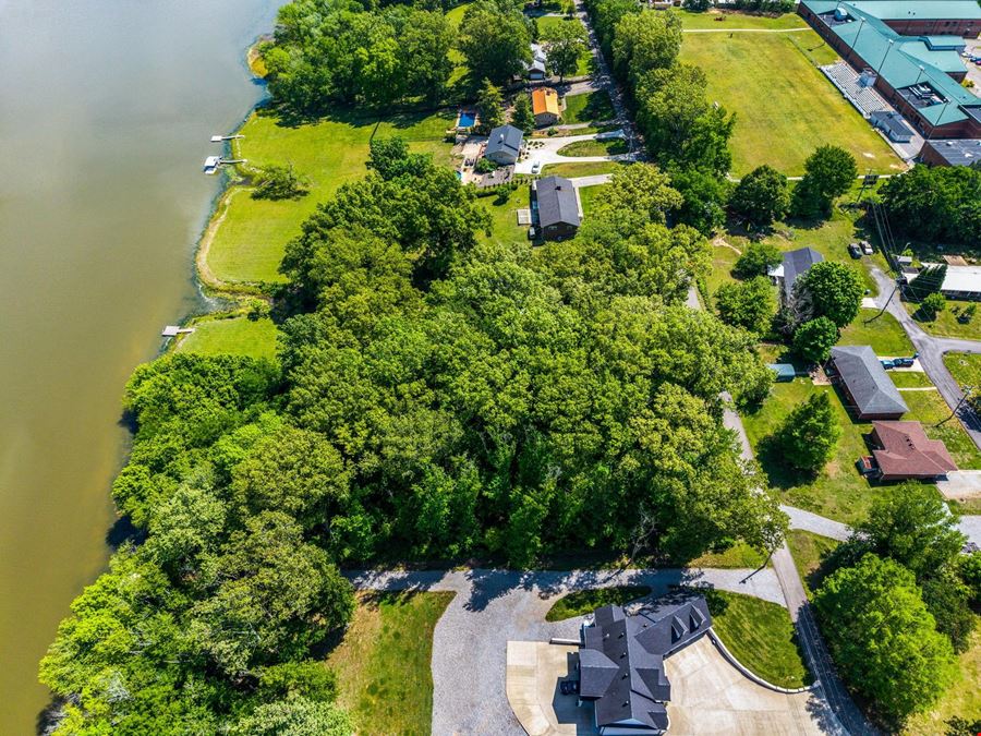 Lakeview Dr