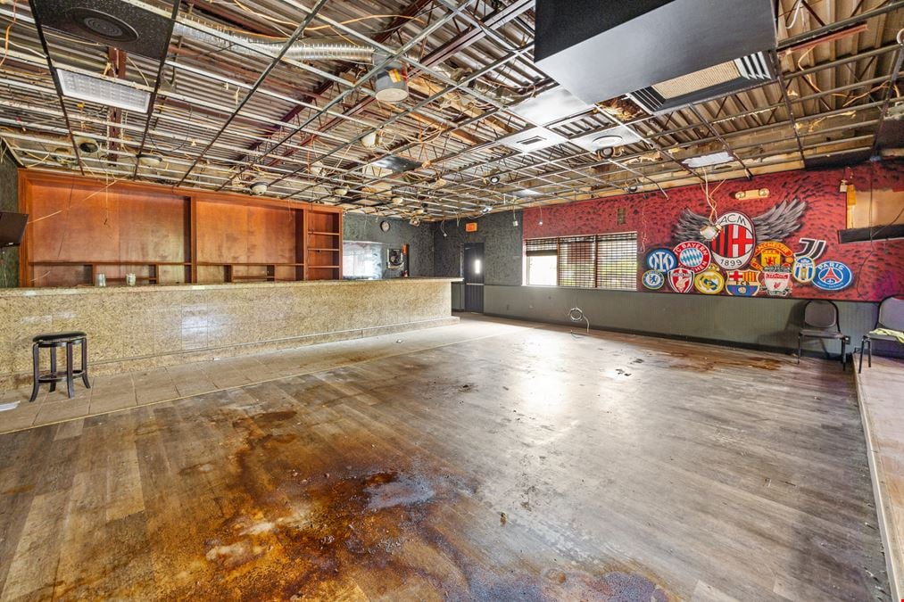 Stillson Road Stand-Alone Commercial/Retail Space.