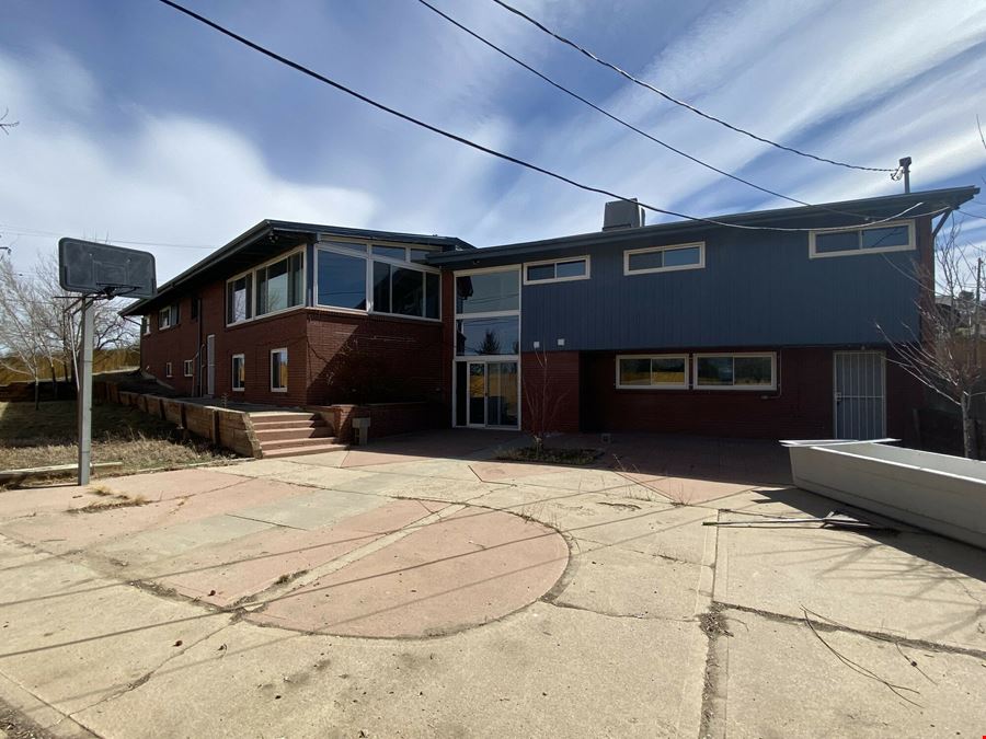8221 Bradburn Dr