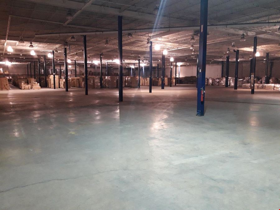 327 - West Mifflin Industrial Warehouse (Former Sam's club)