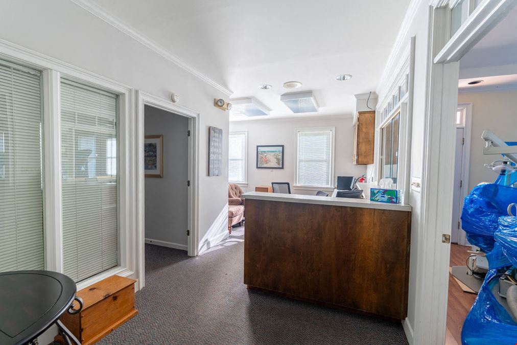 607 Bluebird Blvd