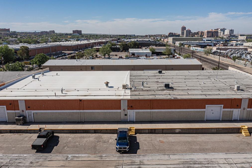 MULTI-TENANT INDUSTRIAL WITH HEAVY POWER, DOCK SPACE, & ROLL-UP DOORS