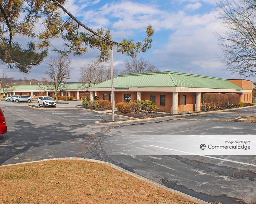 Oaklands Corporate Center - 479 Thomas Jones Way
