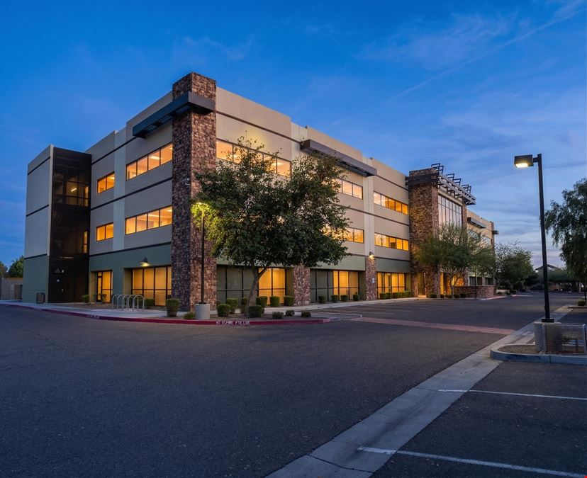 963, 971, 979 N Gilbert Rd