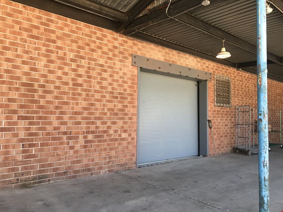 5,935 SF Flex Facility with Fenced Yard