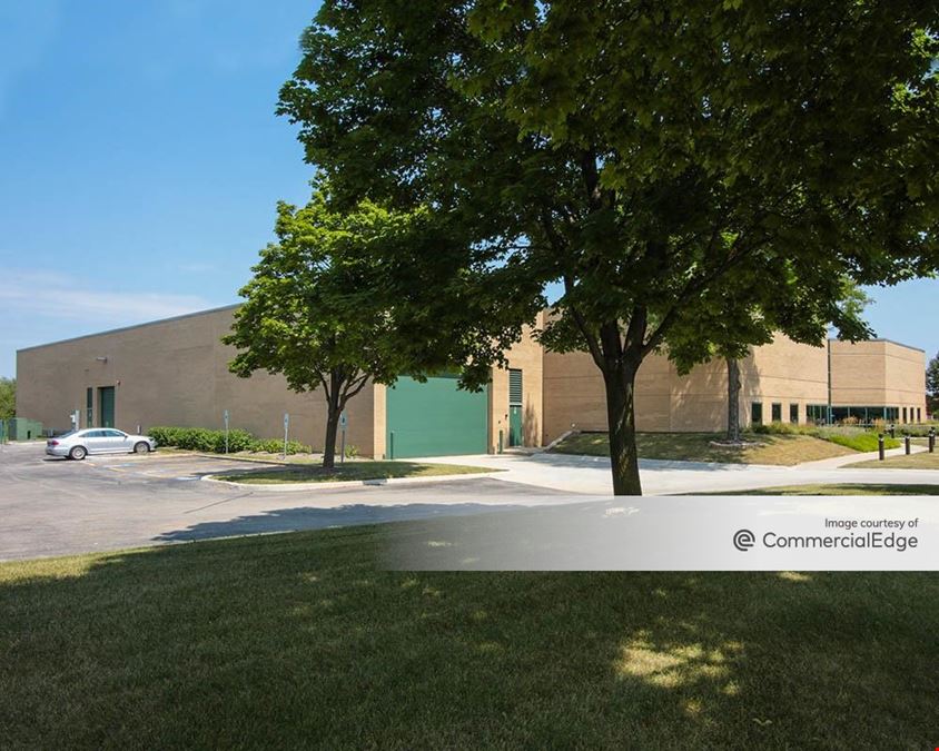 Arbor Creek Business Center - 900, 909 & 1000 Asbury Drive