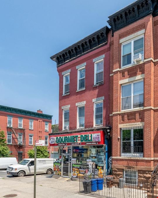 209 Lewis Ave