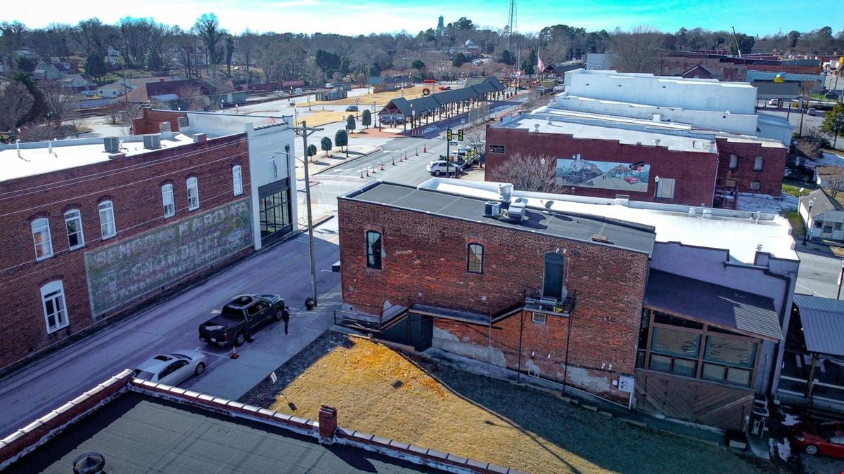 Two Story Historic Building- Downtown Seneca