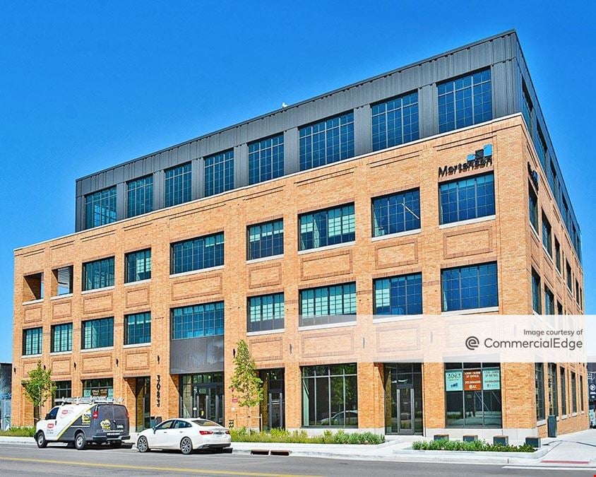 3083 Walnut