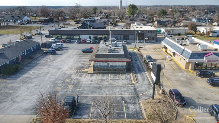 1117 N Walton Blvd, Bentonville, AR
